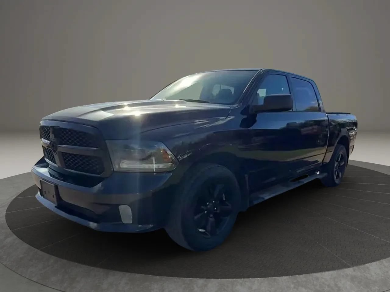 Used 2015 RAM 1500 Express AWD/4WD image 3