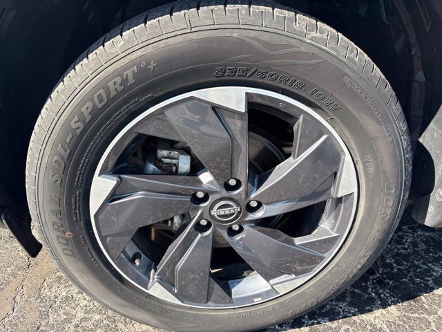 Used 2024 Nissan Rogue SV FWD image 24