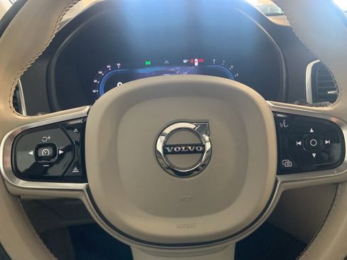 Used 2023 Volvo XC90 B6 Plus image 15