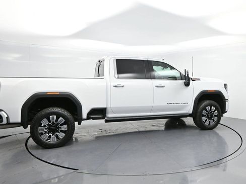 Used 2026 GMC Sierra 3500 Denali w/ Denali Reserve Package AWD/4WD image 8
