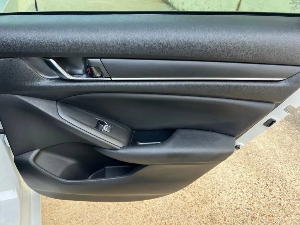 Used 2022 Honda Accord Sport image 19