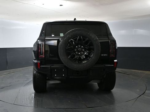 New 2025 GMC Hummer EV 2X w/ LPO, Dark Essentials Package image 11