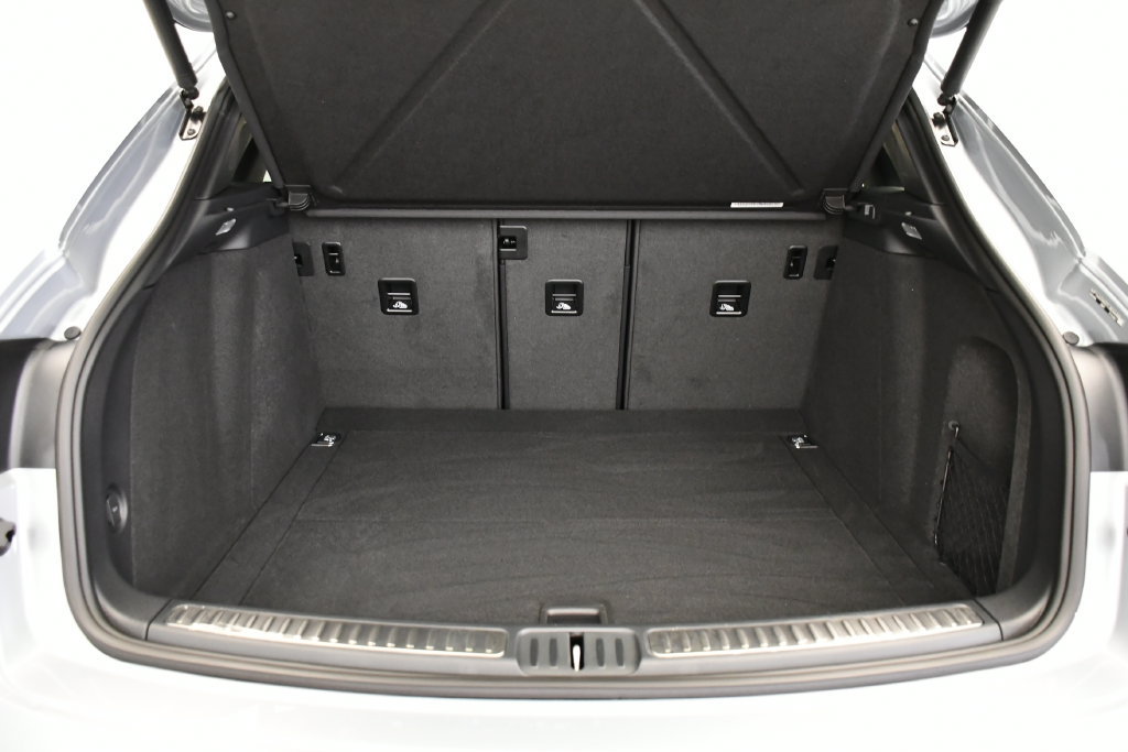 Certified 2026 Porsche Macan Turbo AWD/4WD image 58