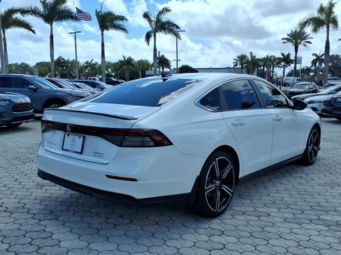 Used 2025 Honda Accord Sport image 12