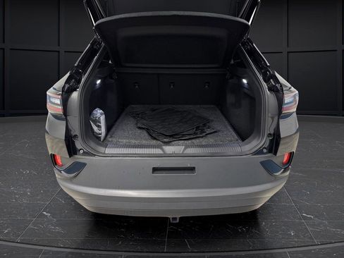 Used 2023 Volkswagen ID.4 Pro image 13