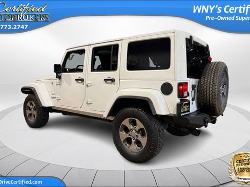 Used 2017 Jeep Wrangler Unlimited Sahara w/ Max Tow Package AWD/4WD image 9