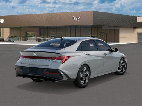 New 2026 Hyundai Elantra SEL Sport image 4