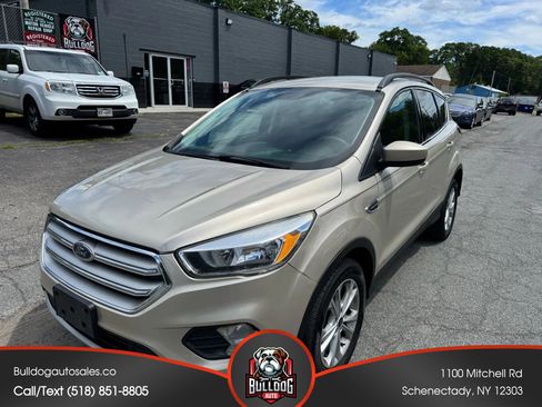 Used 2018 Ford Escape SE AWD/4WD image 1