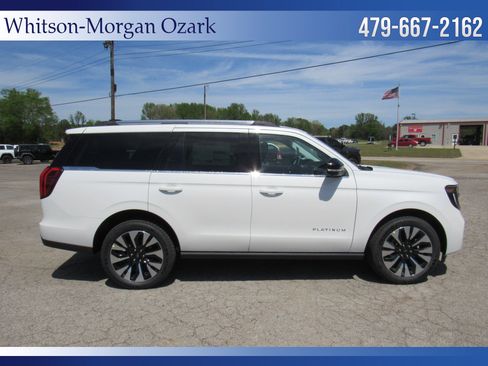 New 2026 Ford Expedition Platinum image 16