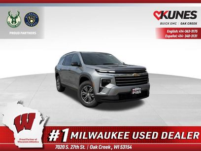 Used 2024 Chevrolet Traverse LT