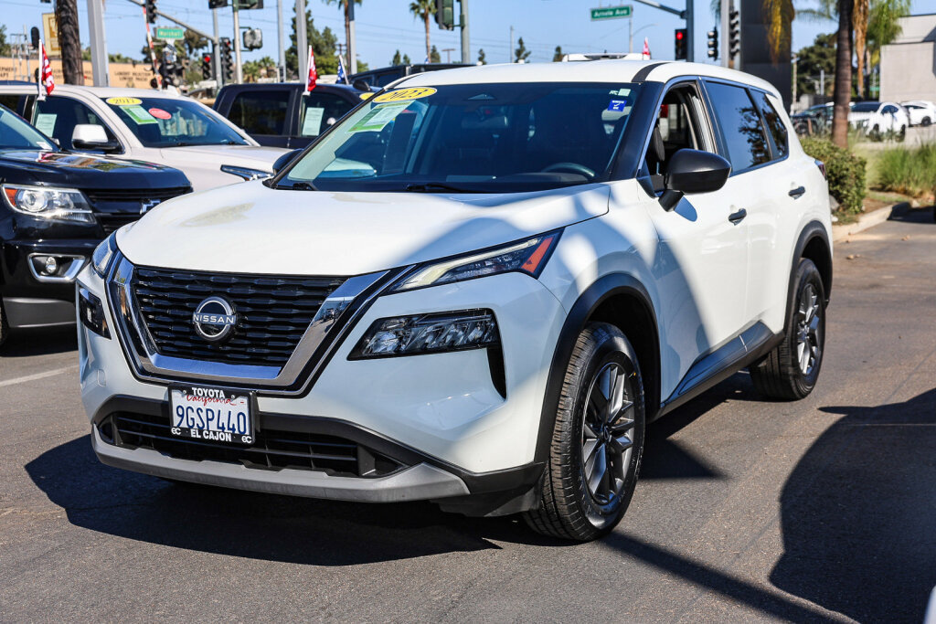 Used 2023 Nissan Rogue S FWD image 18