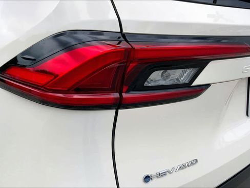 Certified 2024 Toyota Grand Highlander AWD Hybrid image 28