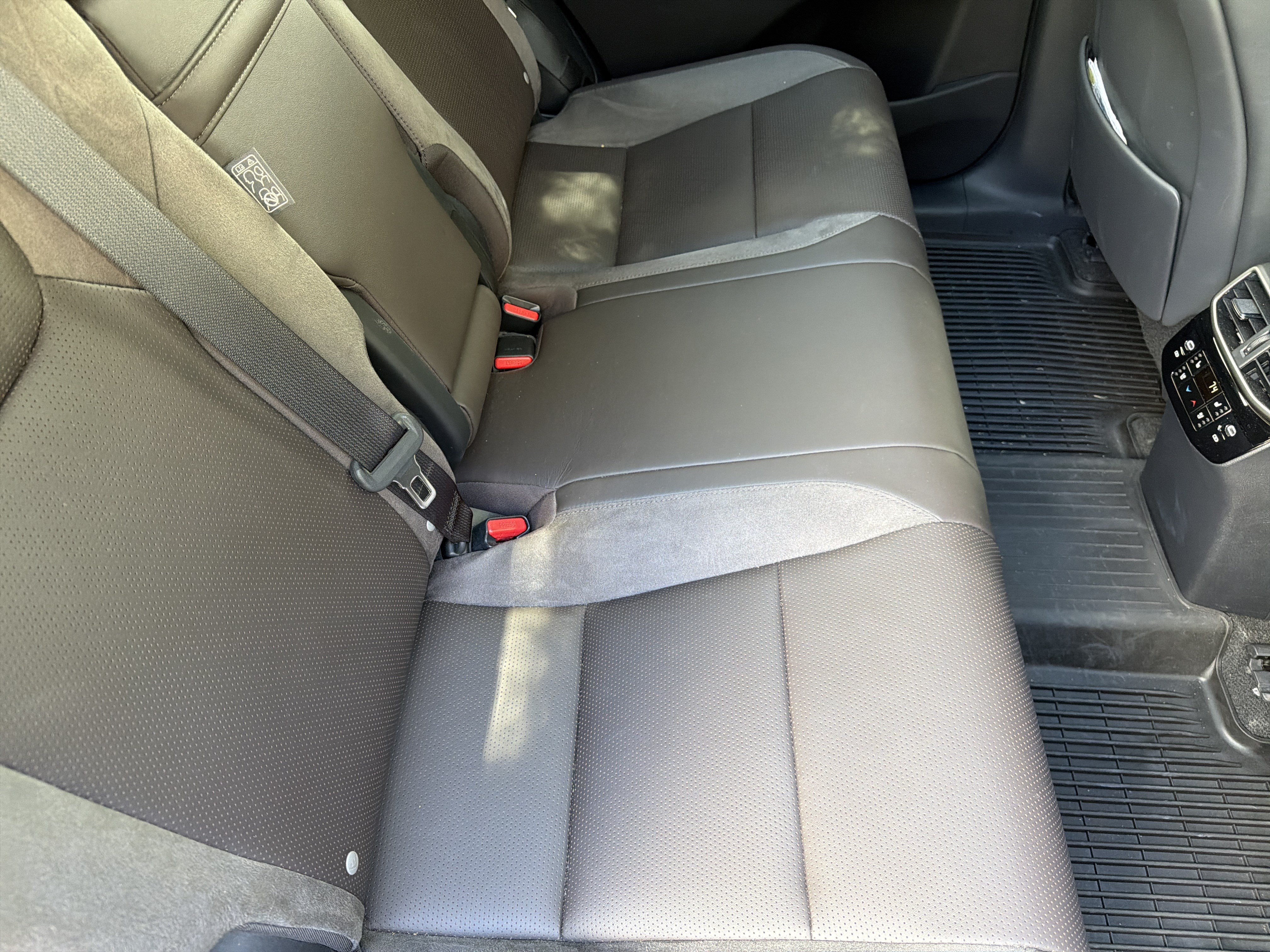 Certified 2024 Lexus RX 350 AWD w/ Convenience Package image 37
