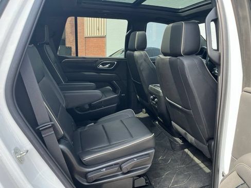 Used 2023 Chevrolet Tahoe Premier w/ Premium Package 2 AWD/4WD image 16