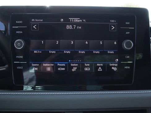 New 2025 Volkswagen Jetta SEL image 13