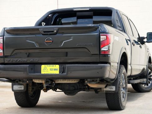Used 2021 Nissan Titan PRO-4X w/ Pro-4x Convenience Package AWD/4WD image 5
