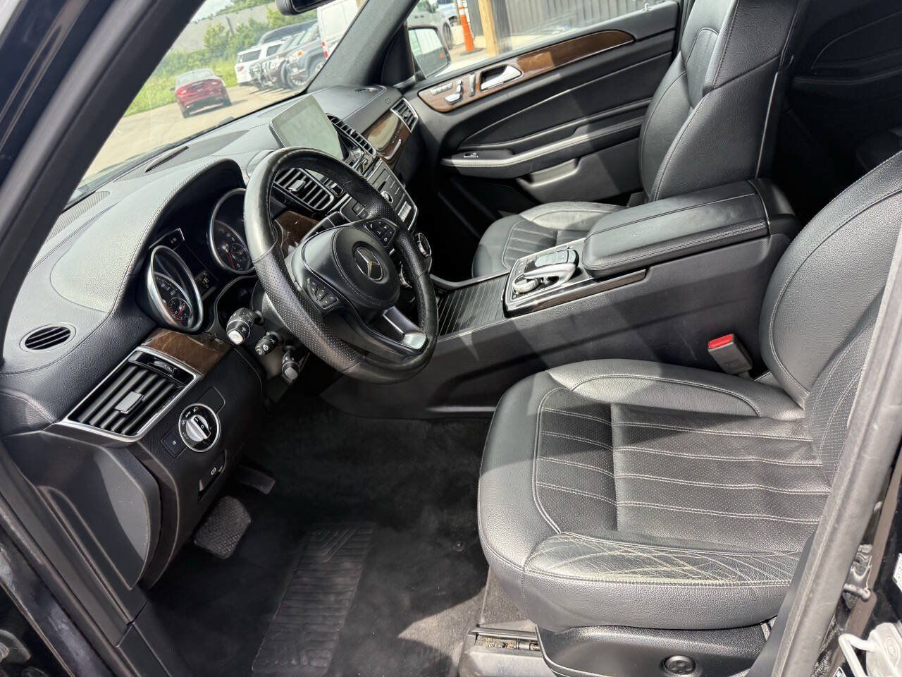Used 2014 Mercedes-Benz GL 550 4MATIC image 18