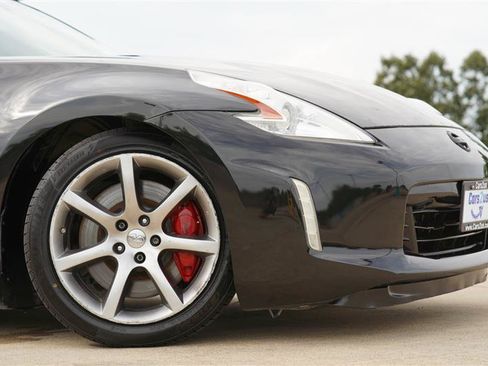 Used 2014 Nissan 370Z Touring w/ Sport Package RWD image 13