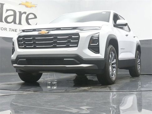 New 2026 Chevrolet Equinox LT w/ LPO, Floor Liner Package image 4