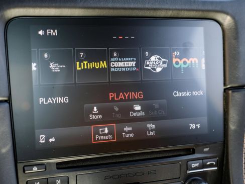 Used 2017 Porsche 718 Boxster image 21