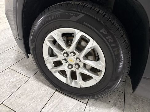 Used 2020 Chevrolet Traverse LT w/ LPO, Floor Liner Package FWD image 34