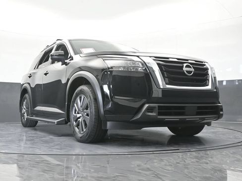 Used 2024 Nissan Pathfinder SV FWD image 67