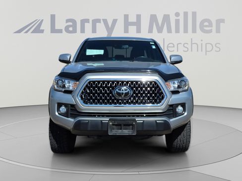Used 2019 Toyota Tacoma TRD Off-Road AWD/4WD image 8