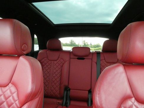 Used 2022 Audi SQ5 Prestige w/ Prestige Package image 47