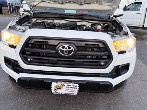 Used 2016 Toyota Tacoma SR w/ SR Convenience Package AWD/4WD image 35