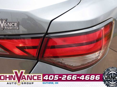 Used 2025 Nissan Sentra S FWD image 9