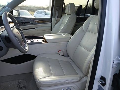 Used 2021 Cadillac Escalade Premium Luxury Platinum image 9