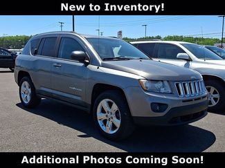 Used 2011 Jeep Compass Limited w/ Sun/Sound Group FWD video 1