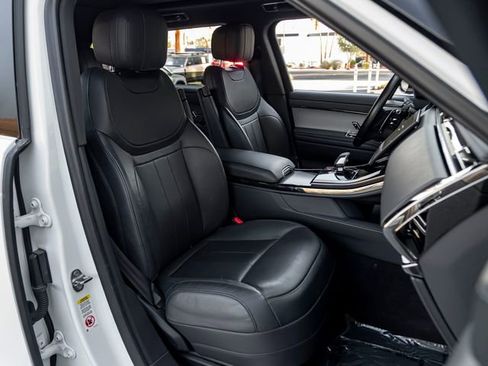 Used 2024 Land Rover Range Rover Sport Dynamic SE image 29