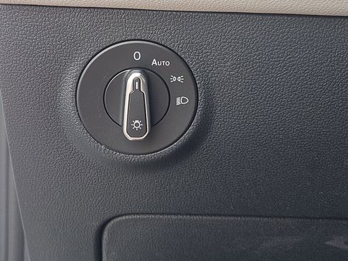 New 2025 Volkswagen Taos S image 9