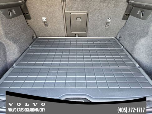 Certified 2024 Volvo XC40 B5 Core w/ Protection Package Premier image 31