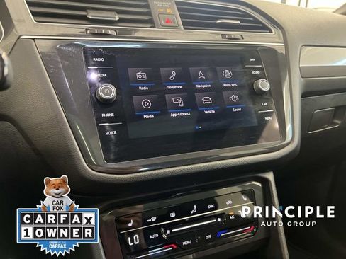 Used 2023 Volkswagen Tiguan SE R-Line image 23