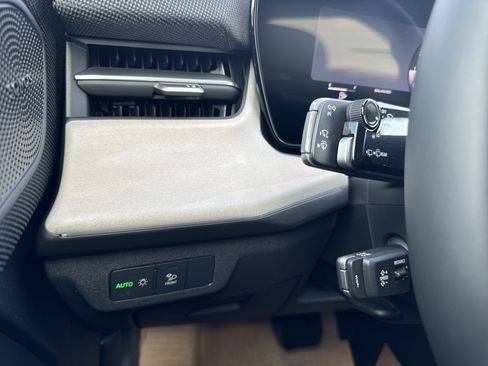 New 2026 Audi Q3 quattro 2.0T AWD/4WD image 30