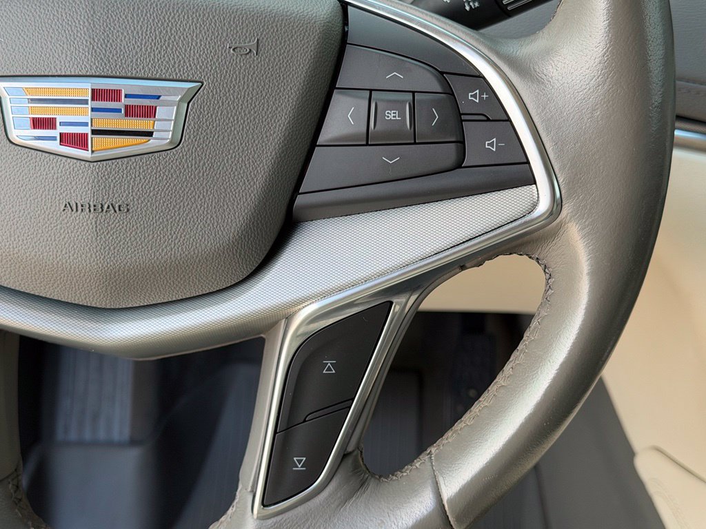 Used 2021 Cadillac XT5 Premium Luxury FWD image 23