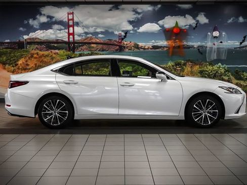 Certified 2025 Lexus ES 350 w/ Premium Package FWD image 5