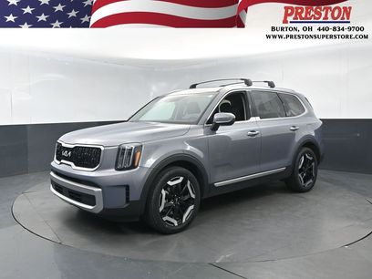 Used 2024 Kia Telluride EX w/ EX Captain's Chair Package