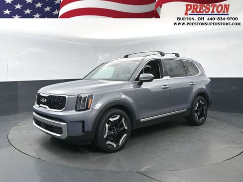 Used 2024 Kia Telluride EX w/ EX Captain's Chair Package image 1