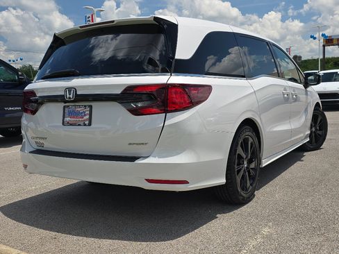 Used 2023 Honda Odyssey Sport image 8