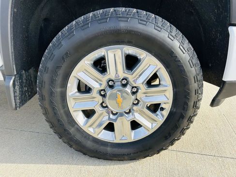 Used 2025 Chevrolet Silverado 2500 High Country w/ Technology Package image 46