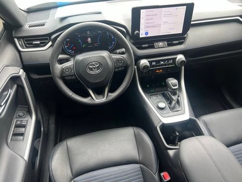 Used 2024 Toyota RAV4 XSE AWD/4WD image 9