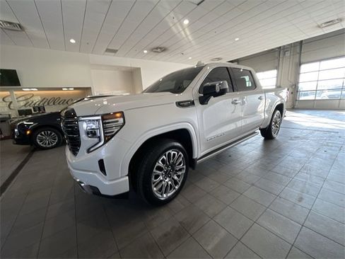 Used 2024 GMC Sierra 1500 Denali Ultimate image 3