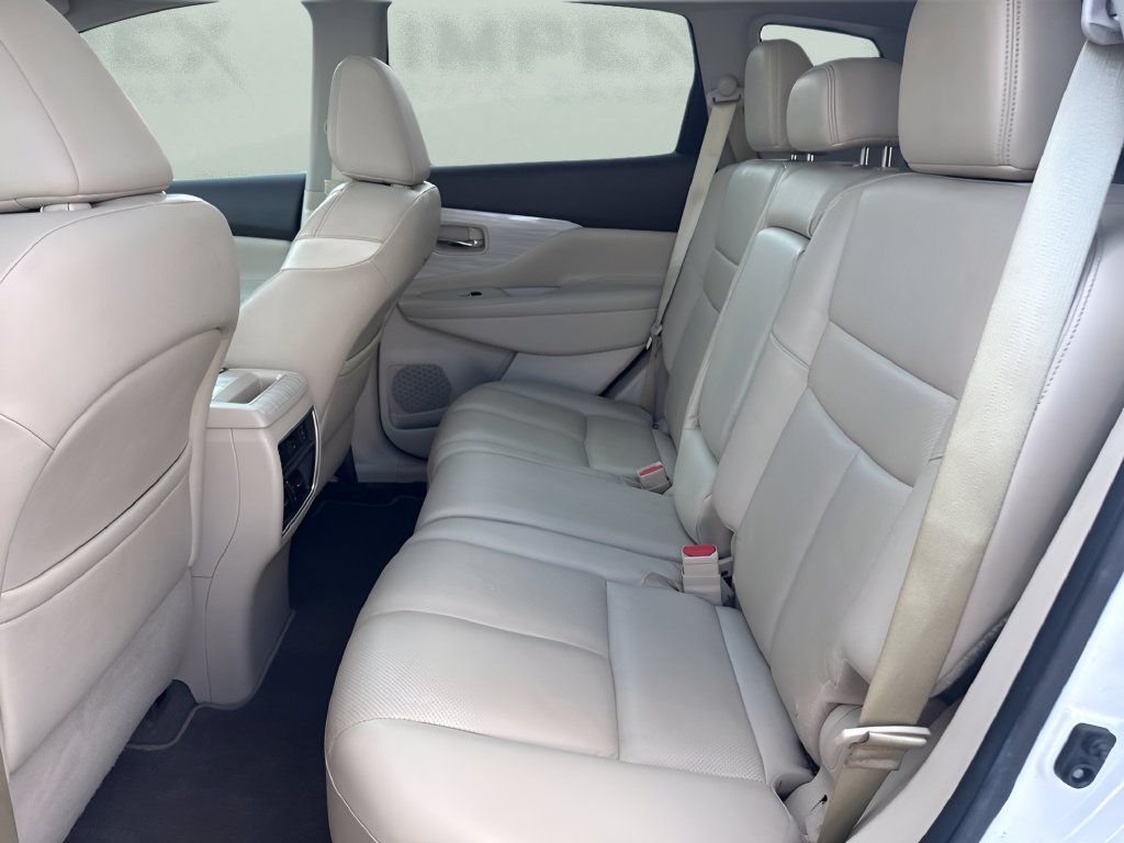 Used 2017 Nissan Murano Platinum w/ Platinum Technology Package FWD image 12