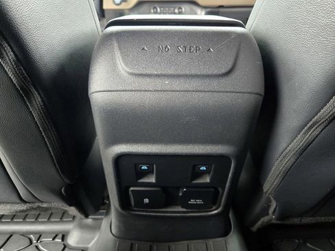 Used 2023 Ford Bronco Wildtrak AWD/4WD image 13
