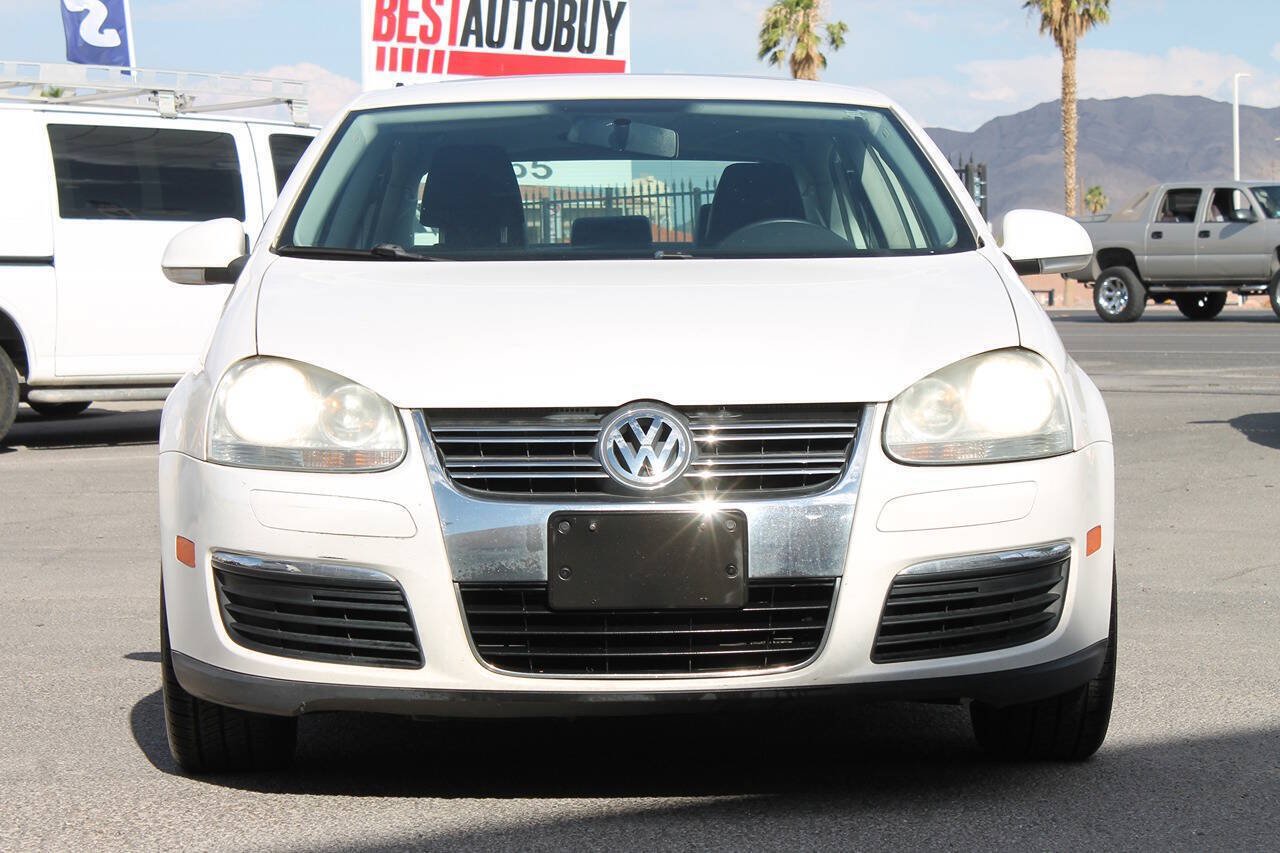 Used 2010 Volkswagen Jetta Limited Edition FWD image 3