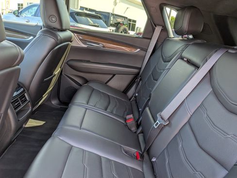Certified 2024 Cadillac XT5 Sportv w/ Platinum Package AWD/4WD image 16
