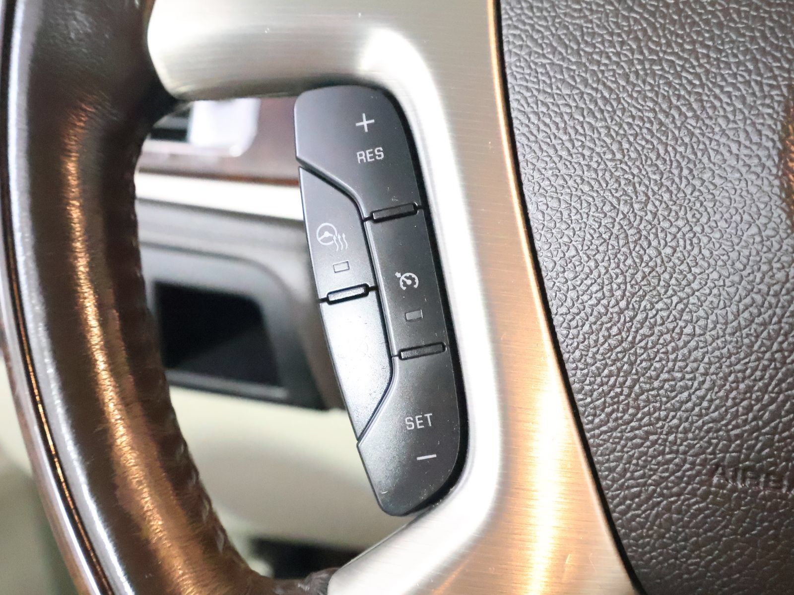 Used 2014 Cadillac Escalade Platinum AWD/4WD image 35